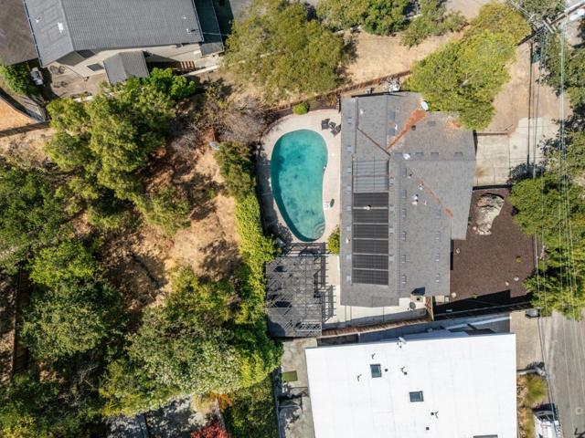 3729 Laurel Way, Redwood City CA: https://media.crmls.org/mediaz/60a2e70c-0c18-408c-9bf3-013ea32a1f0d.jpg