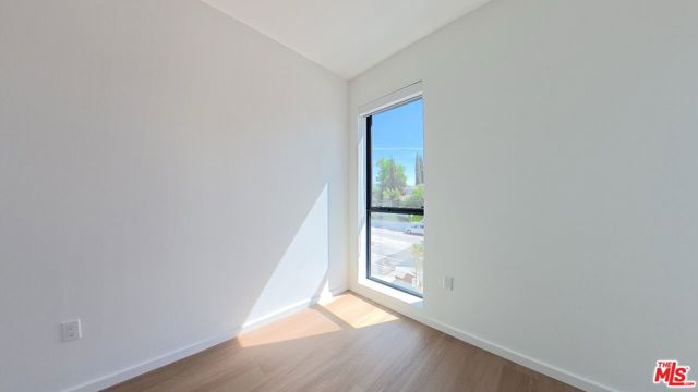5119 Colfax Avenue, 203 photo 17