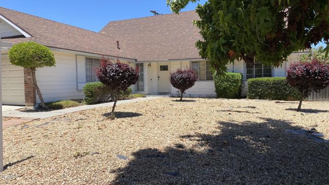8223 Tiara Street, Ventura CA: https://media.crmls.org/mediaz/60a53453-f3f3-443f-869f-86d5361f1490.jpg