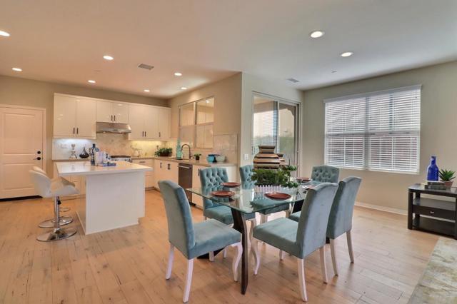 128 Parkwood, Irvine CA: https://media.crmls.org/mediaz/60a53bfa-f7b9-4bef-9eee-714df643c863.jpg