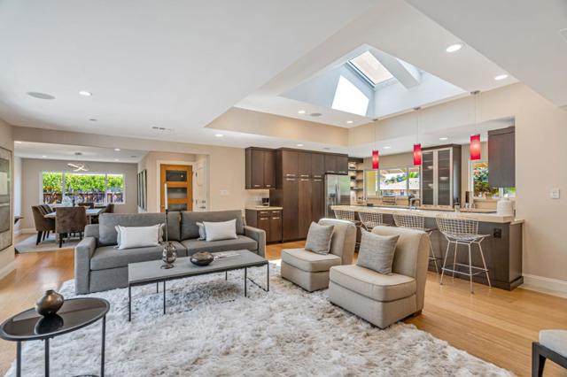 1728 Peartree Lane, Mountain View CA: https://media.crmls.org/mediaz/60a5c4f2-2703-4366-adc8-01a8ff28b4ae.jpg