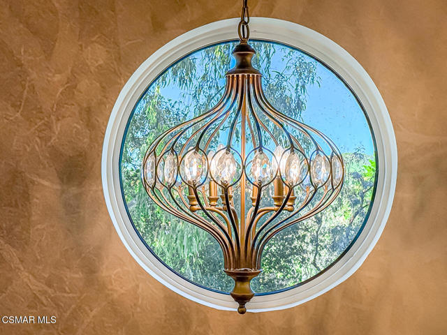 4255 Saddlecrest Lane, Westlake Village CA: https://media.crmls.org/mediaz/60a61bd7-4bb6-457a-91a1-9f503bc157fe.jpg