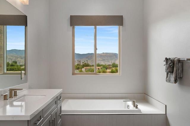 1204 Retreat Circle, Palm Desert, CA 92260
