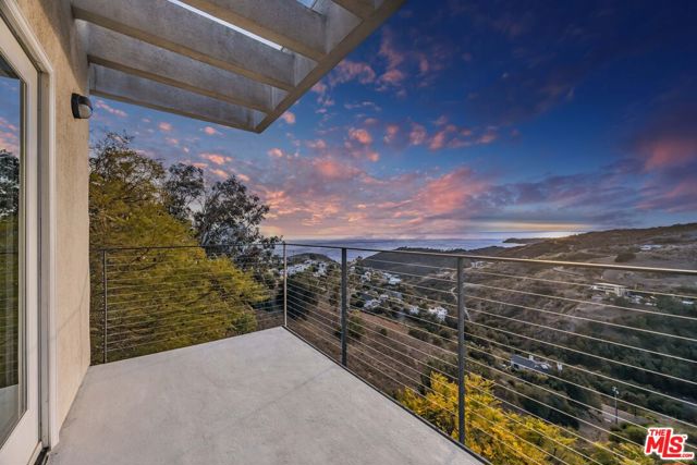 2727 Corral Canyon Road, Malibu CA: https://media.crmls.org/mediaz/60a6c43e-f0e2-4634-965f-4fb1c08c5716.jpg