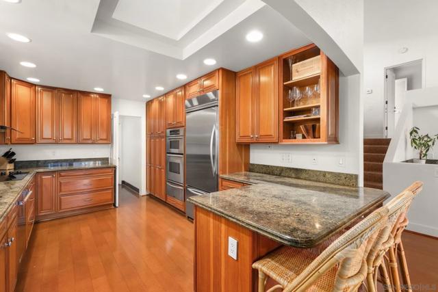 16936 Via de Santa Fe, Rancho Santa Fe CA: https://media.crmls.org/mediaz/60a6d4b9-dbd7-403f-8a20-8b5eb17f53ac.jpg