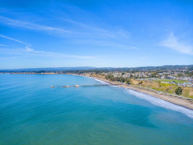 141 Aptos Village Way, Aptos CA: https://media.crmls.org/mediaz/60a7da2e-ccd7-4315-a9b9-0d83455946e6.jpg