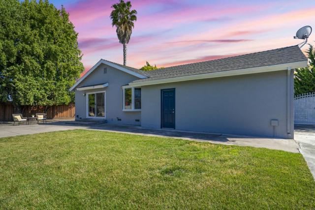2371 Monroe Street, Santa Clara CA: https://media.crmls.org/mediaz/60a7eafb-90f3-4a07-a56a-9111f48ae523.jpg
