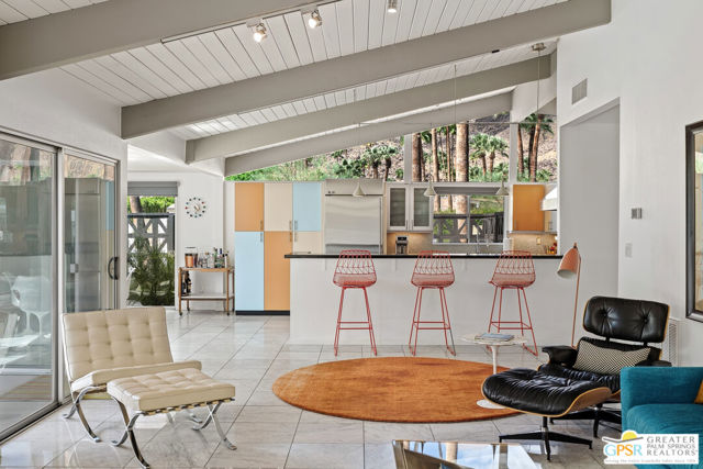 844 N Topaz Circle, Palm Springs, CA 92262