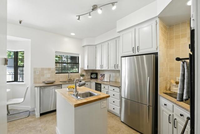 447 Homer Avenue, Palo Alto CA: https://media.crmls.org/mediaz/60a93db6-4a04-417b-9893-837692a5bde3.jpg