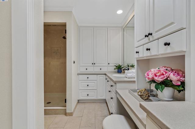 4208 Garland Dr, Fremont CA: https://media.crmls.org/mediaz/60aa7372-4a7e-441d-9608-16f5fdb393ce.jpg