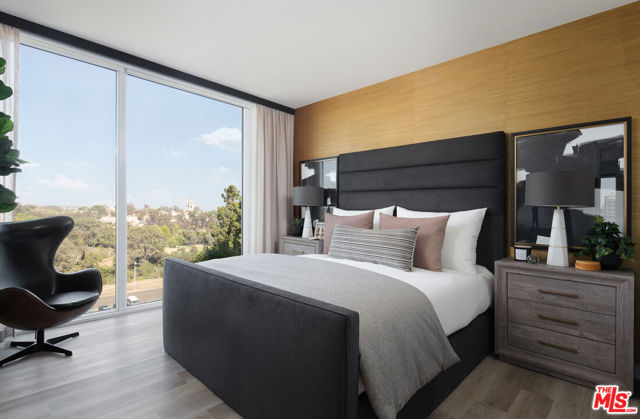 525 Olive Street, San Diego CA: https://media.crmls.org/mediaz/60ab1b50-810c-40a0-8423-275caeee8f0e.jpg