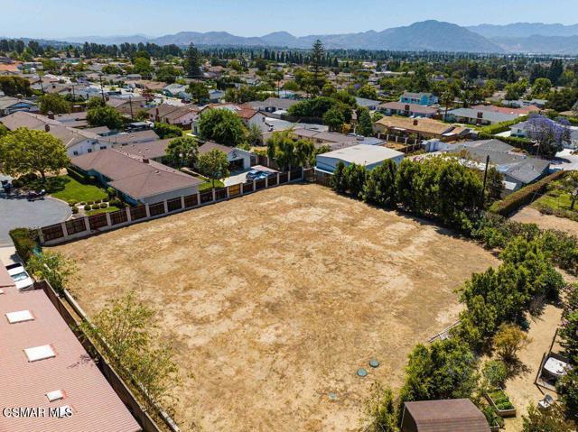 314 Anacapa Drive, Camarillo CA: https://media.crmls.org/mediaz/60ab6c34-6f45-4ffd-bf14-e9df0fc1a115.jpg
