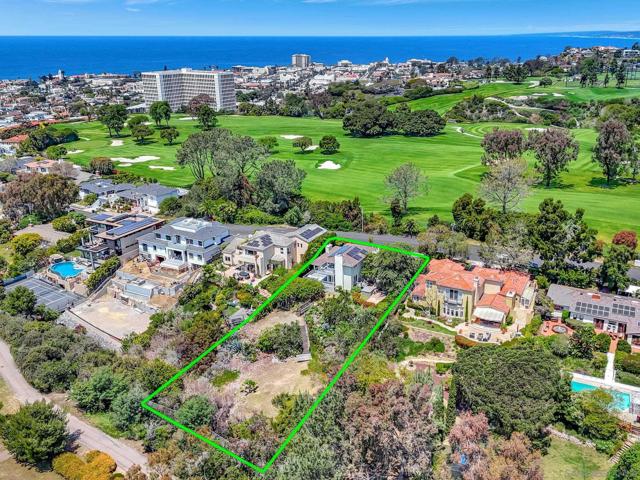 1211 W Muirlands Dr, La Jolla CA: https://media.crmls.org/mediaz/60ab876c-9ff1-4714-86f5-0854c501cf24.jpg