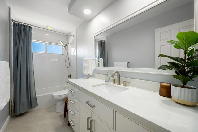 78524 San Marino Court, La Quinta CA: https://media.crmls.org/mediaz/60adc639-0e73-4b11-b493-0271c0a3921f.jpg