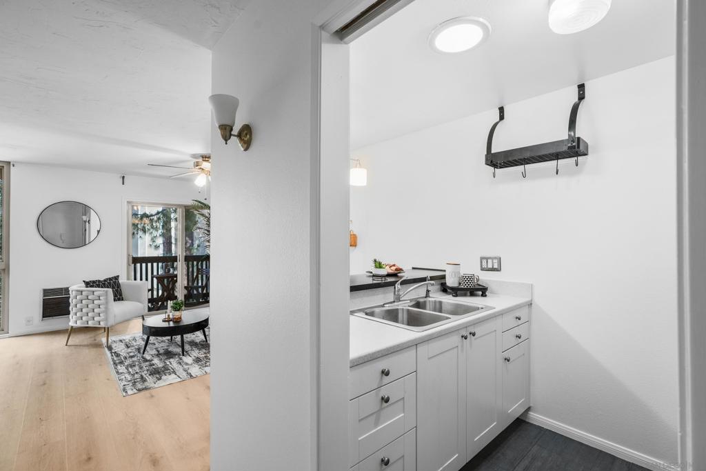 6202 Friars Rd - photo 10