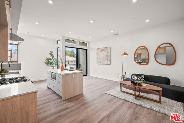 1202 N Orange, West Hollywood CA: https://media.crmls.org/mediaz/60aea8a3-1ec1-44ac-a7ea-d6b58f7b6f3c.jpg