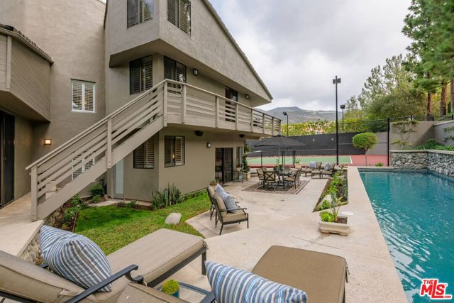 17765 Camino De Yatasto, Pacific Palisades CA: https://media.crmls.org/mediaz/60b0980a-e443-4e1f-a136-fa3a09678993.jpg
