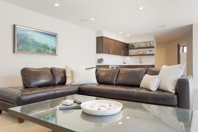 Detail Gallery Image 24 of 36 For 1632 Brahms Rd, Cardiff By The Sea,  CA 92007 - 4 Beds | 4 Baths