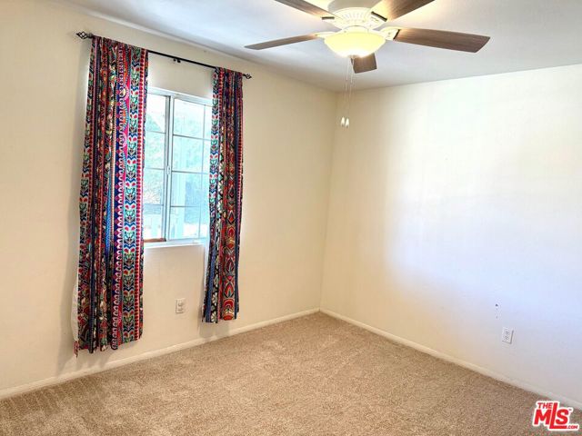 8125 Centola Road, Phelan CA: https://media.crmls.org/mediaz/60b3a61c-1bf7-4f9c-9e61-ebac29226cf1.jpg