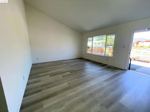 2723 E Tregallas Rd, Antioch CA: https://media.crmls.org/mediaz/60b3b35b-3b07-461a-9742-2d9ad7305840.jpg