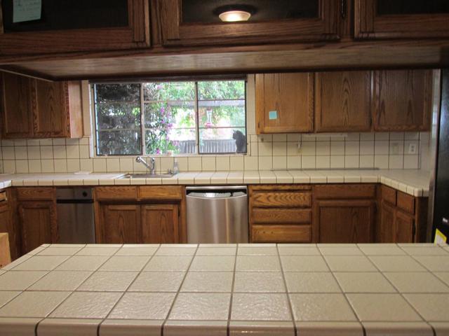 861 Enterprise Road, Hollister CA: https://media.crmls.org/mediaz/60b4e1cf-bea5-4a62-a391-e0df6ebea7a3.jpg