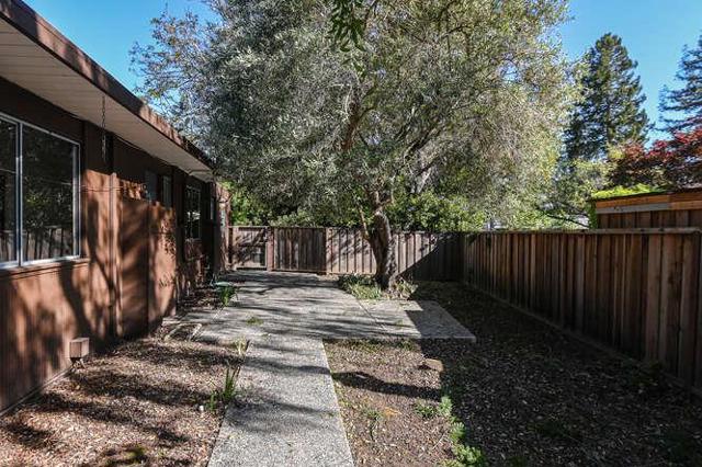 812 San Francisco Court, Stanford CA: https://media.crmls.org/mediaz/60b5f944-e5b2-4767-bde0-03a39ebf6b2f.jpg