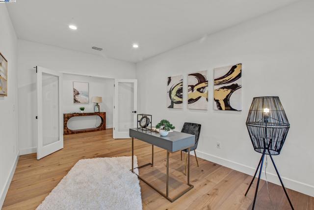 2222 Davie Pl, Tracy CA: https://media.crmls.org/mediaz/60b5f972-27b0-4857-904f-c4b931f288b9.jpg