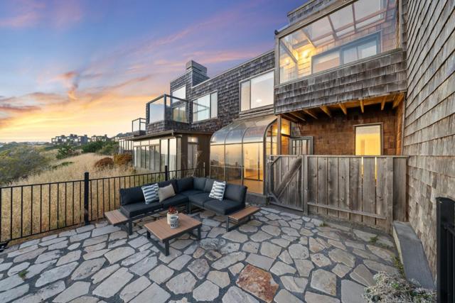 278 Beachview Avenue, Pacifica CA: https://media.crmls.org/mediaz/60b89c49-be2a-40ce-b957-9f8f3e055d6a.jpg