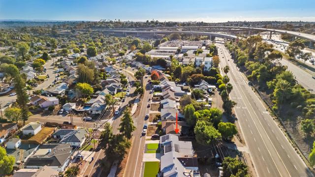 3708 Fairway Dr, La Mesa CA: https://media.crmls.org/mediaz/60b9b4a2-930b-41a0-be4b-975c766baed4.jpg