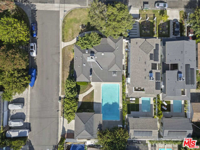 4659 Morse Avenue, Sherman Oaks CA: https://media.crmls.org/mediaz/60b9f098-f8fd-4eac-ad88-b7aebd8cda3c.jpg