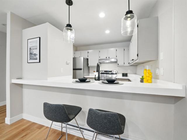1685 Bayridge Way, San Mateo CA: https://media.crmls.org/mediaz/60bb50c7-3be8-4e10-bba5-a485d7b4a504.jpg