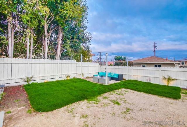 3122 Newell St, San Diego CA: https://media.crmls.org/mediaz/60bb8469-3db0-4dc1-bd75-4a89da48bec5.jpg