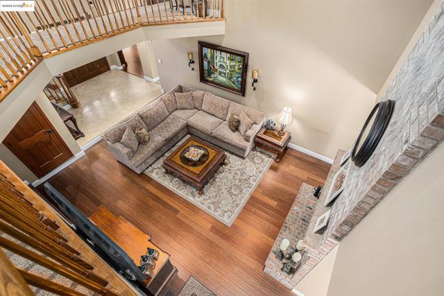 15 Madeira Ct, Oakley CA: https://media.crmls.org/mediaz/60bb9b39-36b9-439d-9425-437c2a1aa3e0.jpg
