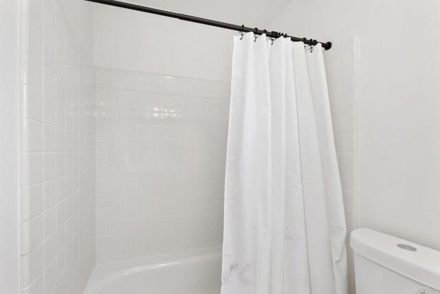 7528 Jerez Court, Carlsbad CA: https://media.crmls.org/mediaz/60bbc1ef-6043-4d47-a7e3-4452a7f7210a.jpg