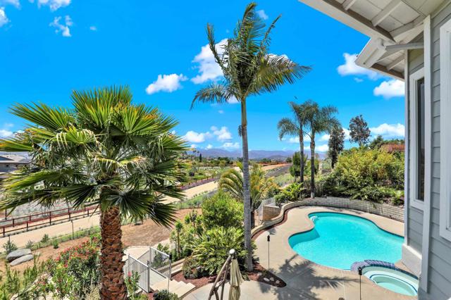 17342 Tam O Shanter Dr, Poway CA: https://media.crmls.org/mediaz/60bbd9a3-cd9d-47e5-ad13-1bfc7a163b51.jpg