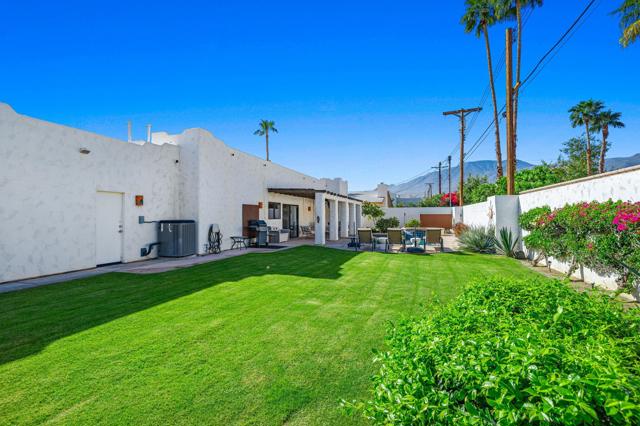 52685 Avenida Ramirez, La Quinta CA: https://media.crmls.org/mediaz/60bc9d1d-fbb3-436e-984e-94a8a5906baf.jpg