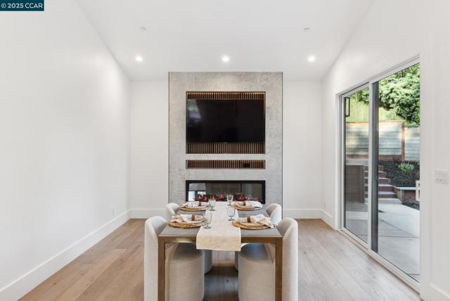 17 Julianne Ct, Walnut Creek CA: https://media.crmls.org/mediaz/60bcb56e-a0d4-4d9d-91e4-8f3025cd8e9a.jpg