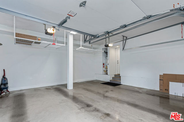 869 Village Square, Palm Springs CA: https://media.crmls.org/mediaz/60bd5400-3543-4ade-b96b-e4bf5ff9f04e.jpg