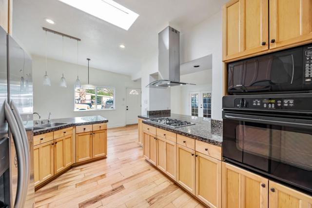 915 Colorado Boulevard, Santa Rosa CA: https://media.crmls.org/mediaz/60bd7af2-7583-48ad-8242-023cd4d028dd.jpg