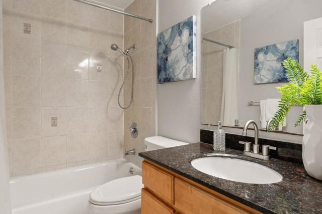 Image 18 of 28 For 1061 Hickorynut Court