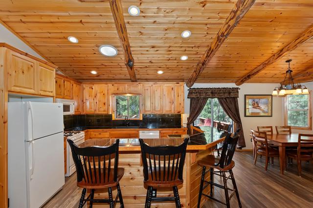 508 Pinewood Court, Big Bear CA: https://media.crmls.org/mediaz/60be149e-f6ae-44db-a6af-f60002092a23.jpg