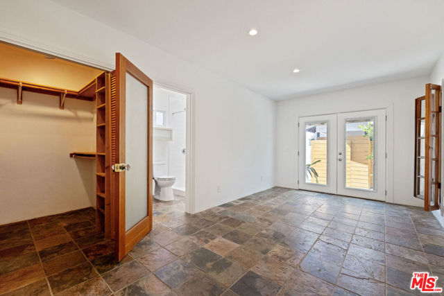 11819 Juniette Street, Culver City CA: https://media.crmls.org/mediaz/60be7f4f-a2a3-4c06-ab41-24a4a208d884.jpg