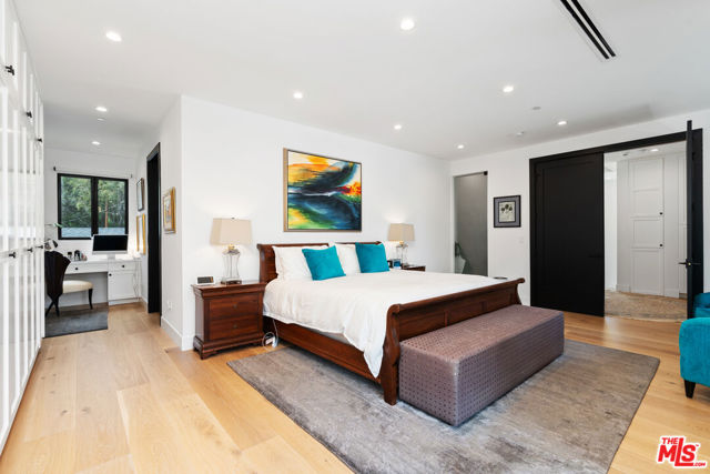 1919 Pinehurst Road, Los Angeles CA: https://media.crmls.org/mediaz/60bed319-737f-4edd-b433-7b4c703a7578.jpg