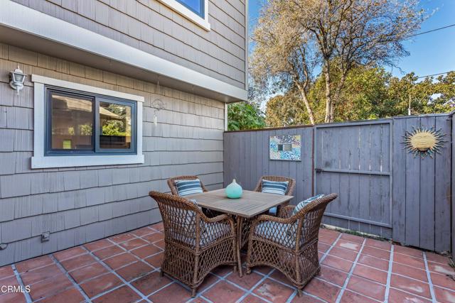 Detail Gallery Image 17 of 20 For 407 W Pedregosa St #1,  Santa Barbara,  CA 93101 - 3 Beds | 2/1 Baths