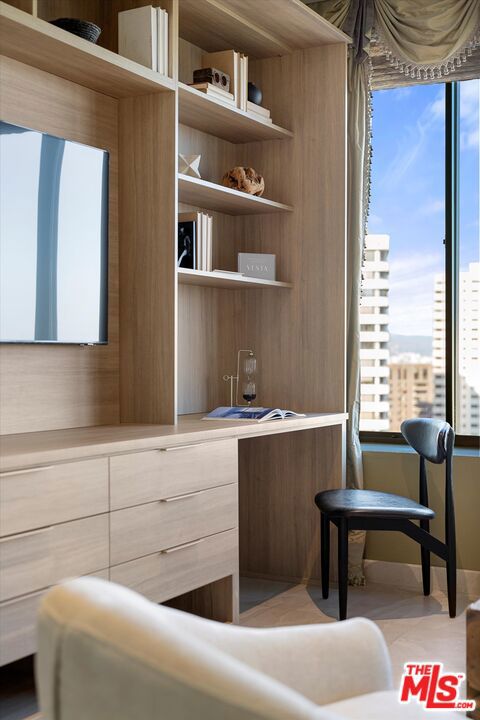 10724 Wilshire Boulevard, Los Angeles CA: https://media.crmls.org/mediaz/60c08b0a-81ce-4166-adbe-c5400b9f16bf.jpg