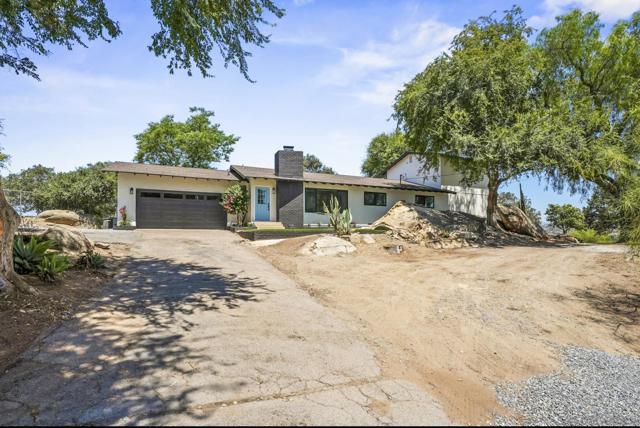 2523 San Vicente Road, Ramona CA: https://media.crmls.org/mediaz/60c0abfb-54c2-47fc-a0b4-8e80073c644c.jpg