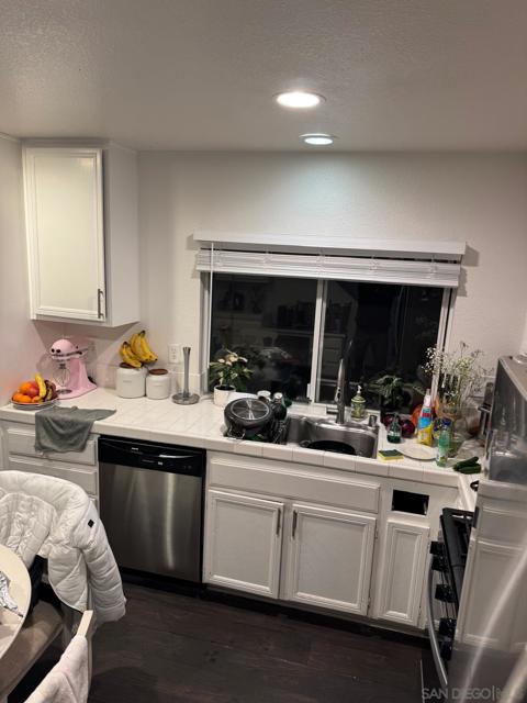 1247 Calistoga Ave, Chula Vista CA: https://media.crmls.org/mediaz/60c0aec7-013f-4f43-9205-57ae2c6d31c6.jpg