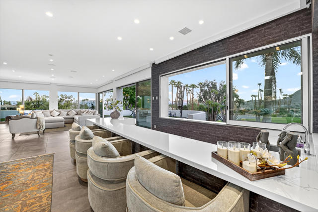 49120 Sunrose Lane, Palm Desert CA: https://media.crmls.org/mediaz/60c0c05b-5043-44b6-9d97-9bebdb1ac26d.jpg