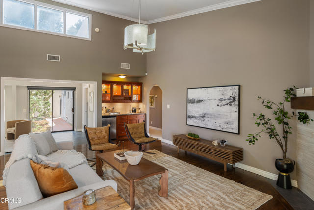872 Flores De Oro, South Pasadena CA: https://media.crmls.org/mediaz/60c0f74f-248d-4ce5-90b8-9d340b1917e1.jpg