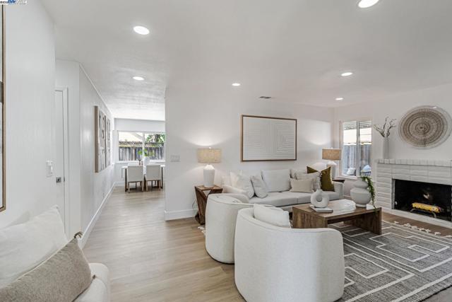 7060 Via Anacapa, San Jose CA: https://media.crmls.org/mediaz/60c11bfd-0146-4ad5-bb29-887764389282.jpg